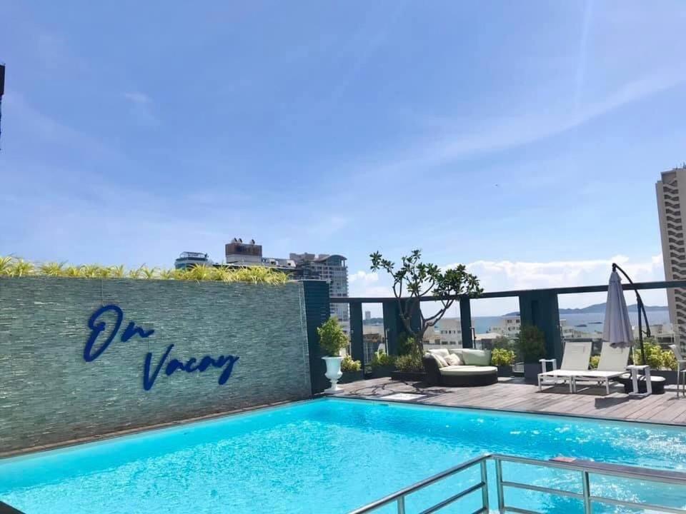 Empress Pattaya Hotel Exterior foto