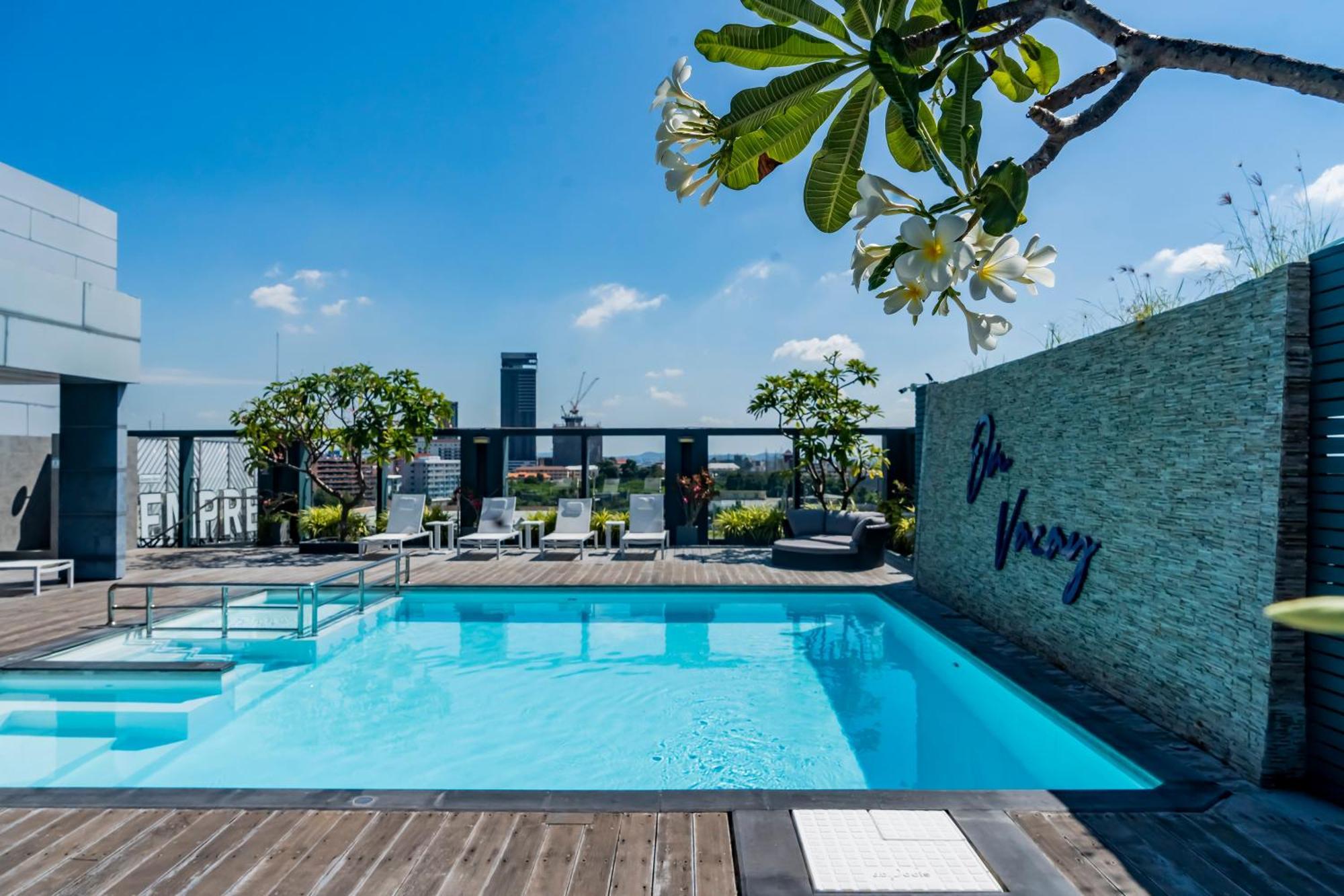 Empress Pattaya Hotel Exterior foto
