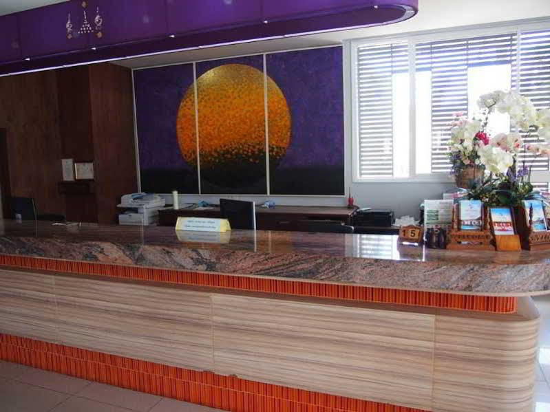 Empress Pattaya Hotel Exterior foto