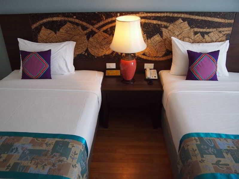 Empress Pattaya Hotel Exterior foto